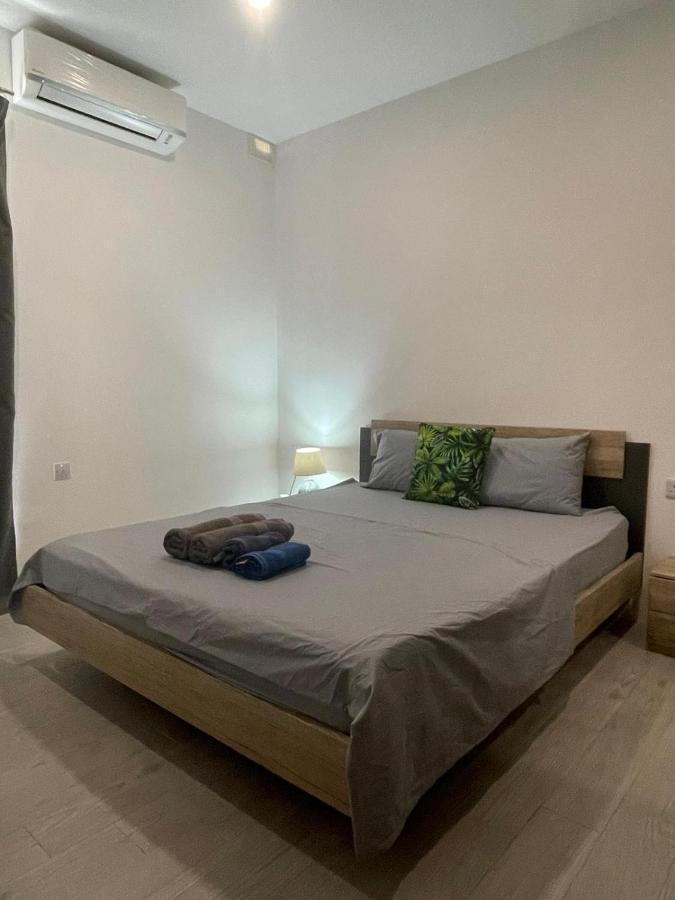 City Center Properties - Modern Room With Ac & Ensuit Bathroom - Room 1 セント・ポールズ・ベイ エクステリア 写真